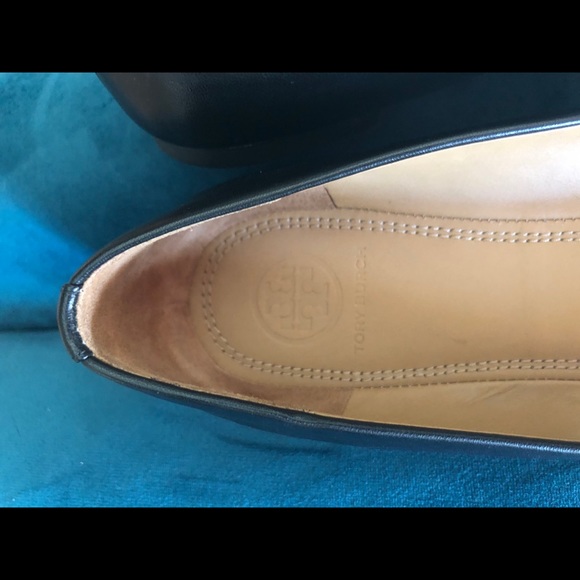 Tory Burch Cap-Toe Chelsea Flats - Picture 6 of 6